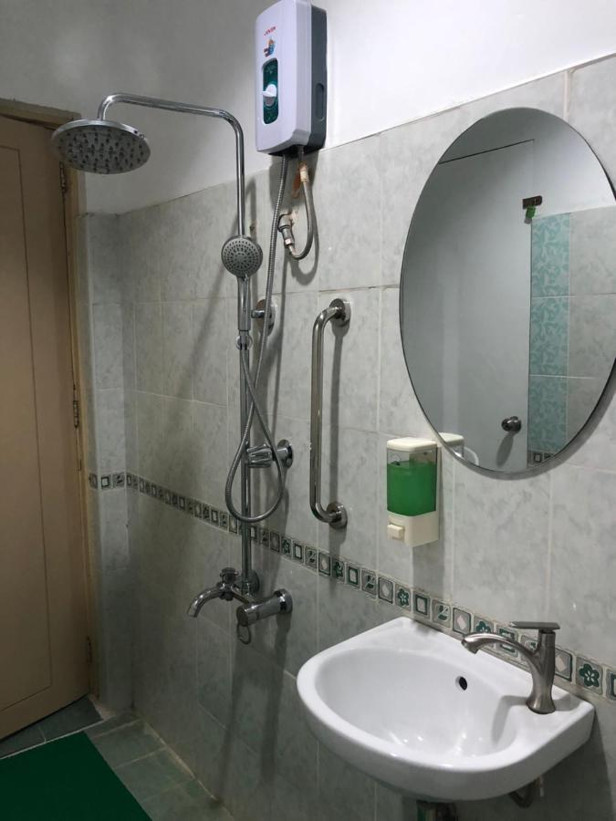 טגאיטאי All Care Bed And Breakfast מראה חיצוני תמונה